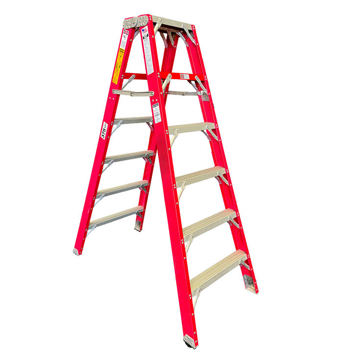 MR Conditional Fiberglass Ladder